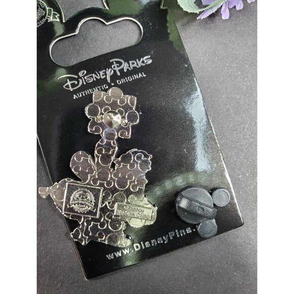 Disney Small World Trading Pin Cactus Parrot Adios Bye Lapel Pin Brooch Badge - Picture 4 of 6